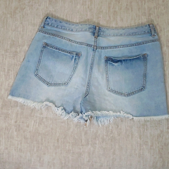 Forever 21 Distressed Cutoff Shorts High Rise 12" - Picture 6 of 6